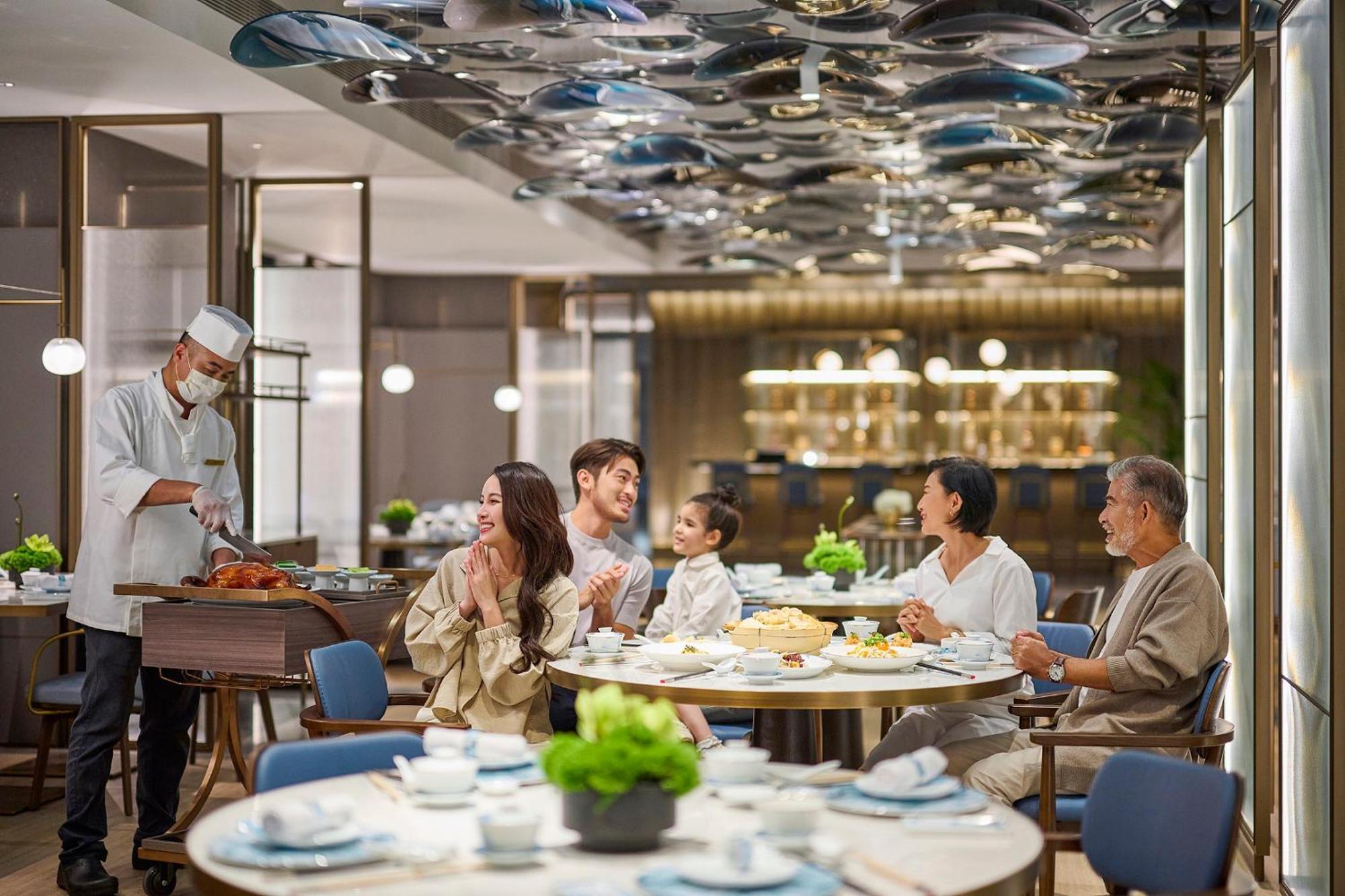 Intercontinental Kaohsiung By Ihg Ξενοδοχείο Εξωτερικό φωτογραφία The Club at Hong Kong International Airport