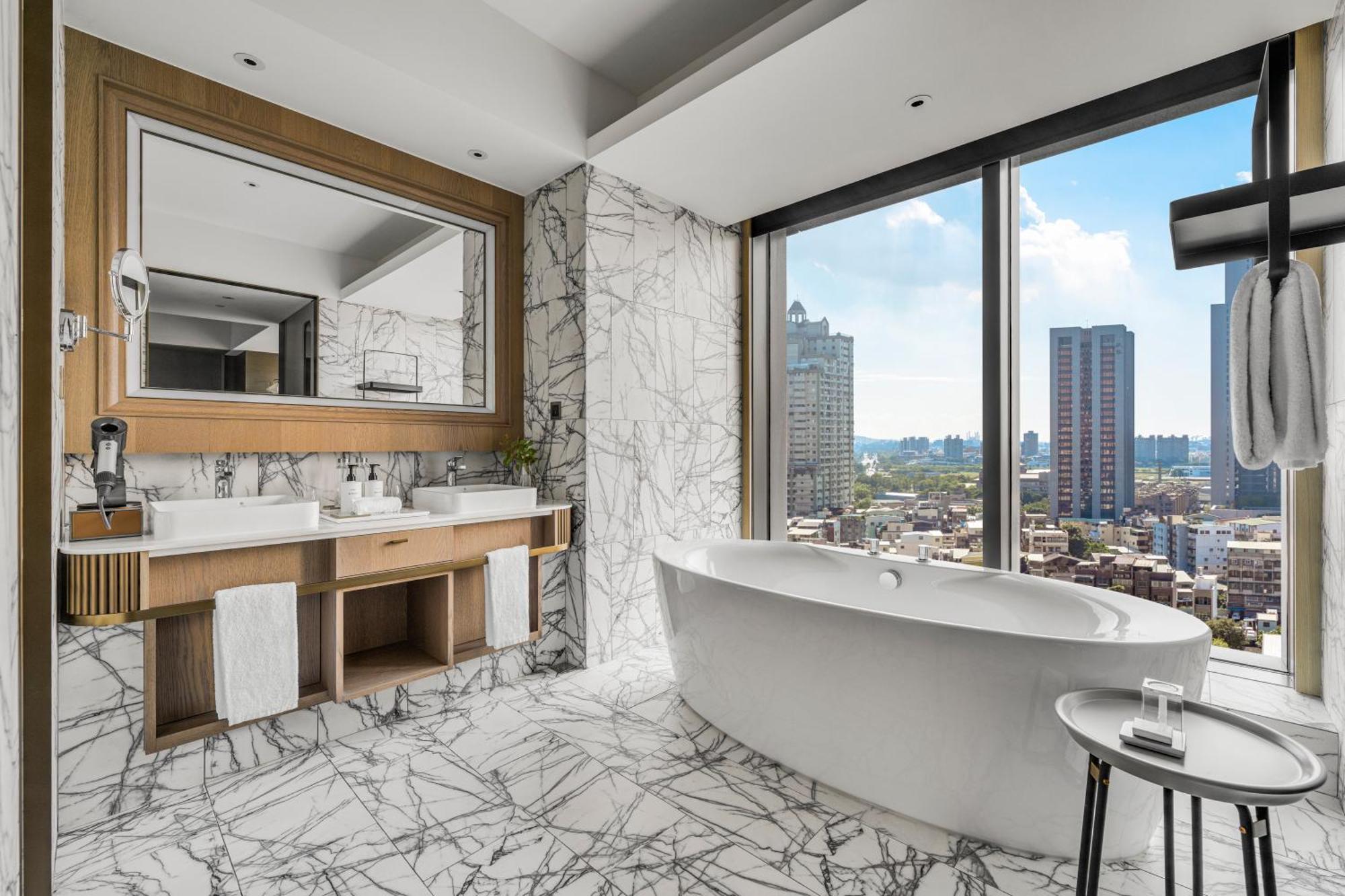 Intercontinental Kaohsiung By Ihg Ξενοδοχείο Δωμάτιο φωτογραφία Bathroom