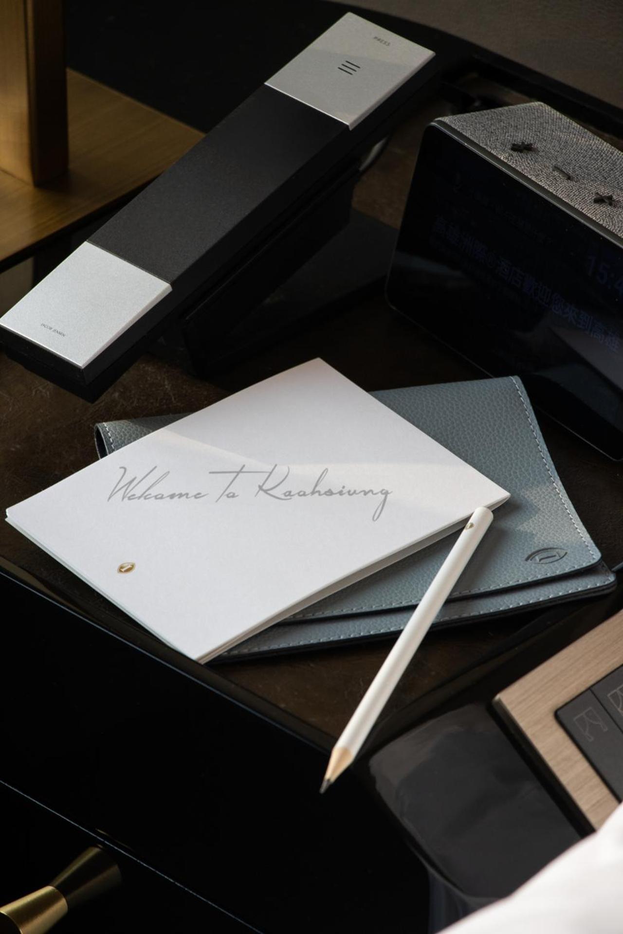 Intercontinental Kaohsiung By Ihg Ξενοδοχείο Εξωτερικό φωτογραφία Apple Pencil and the Apple Folio