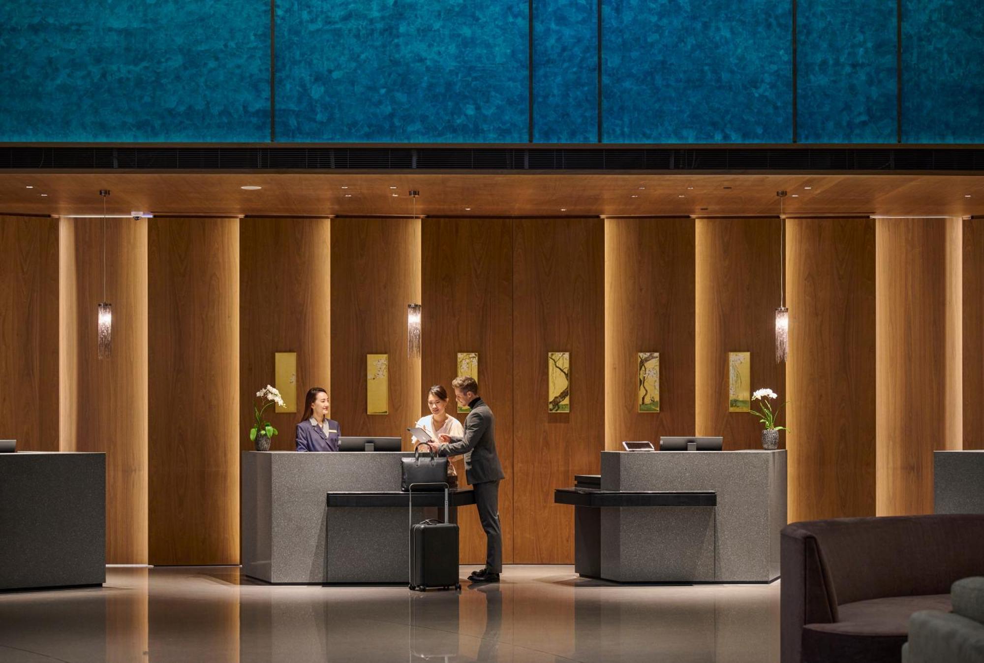 Intercontinental Kaohsiung By Ihg Ξενοδοχείο Εξωτερικό φωτογραφία The lobby of the hotel